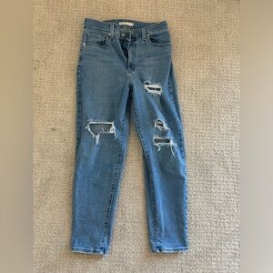 Levi High Waisted Mom Jean Size 29